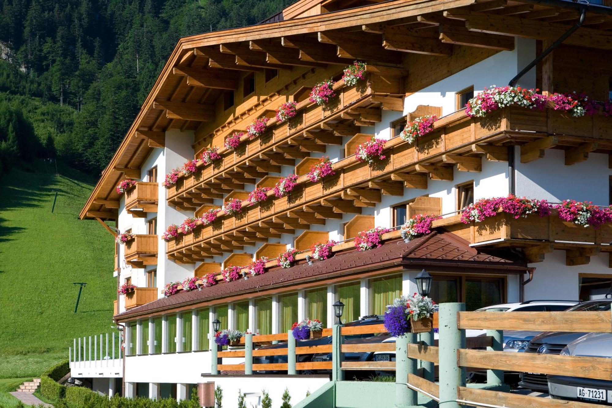 Hotel Bergland Пертизау Экстерьер фото